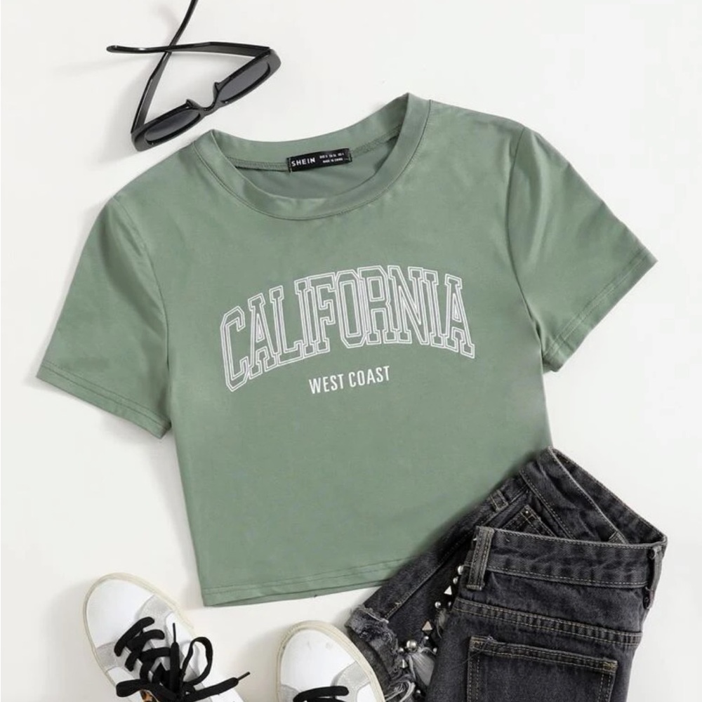 Graphic Crop tee